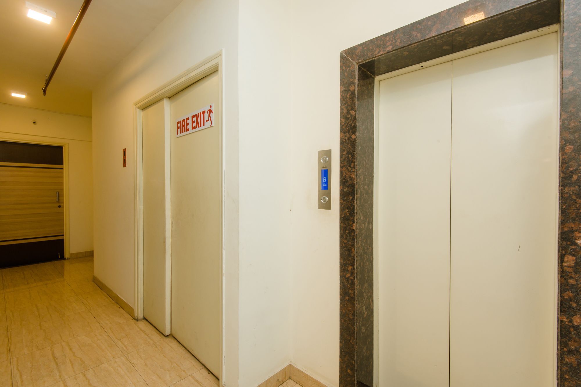 Oyo 11441 Hotel Blue Bells Residency Bombay Esterno foto