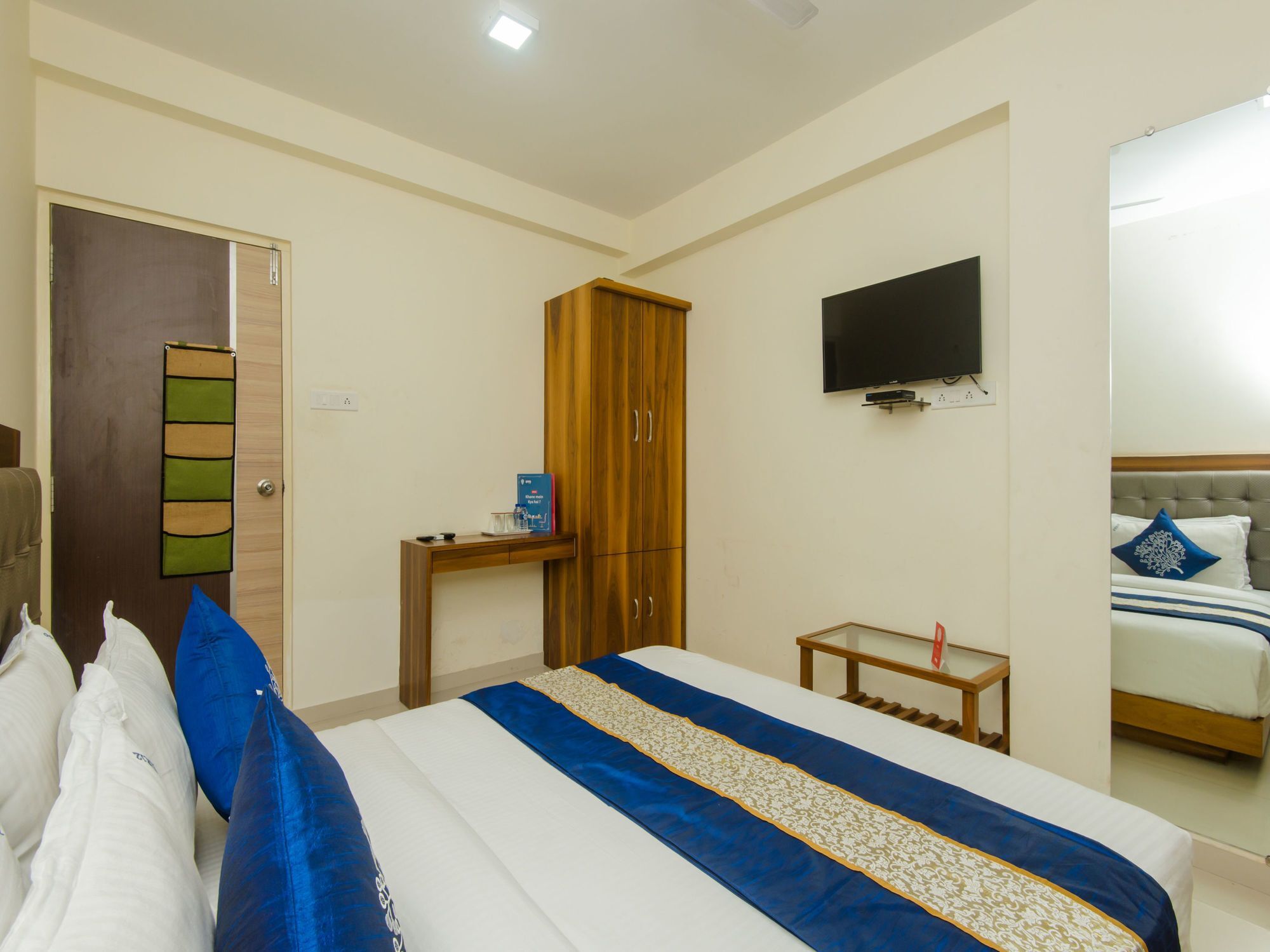 Oyo 11441 Hotel Blue Bells Residency Bombay Esterno foto