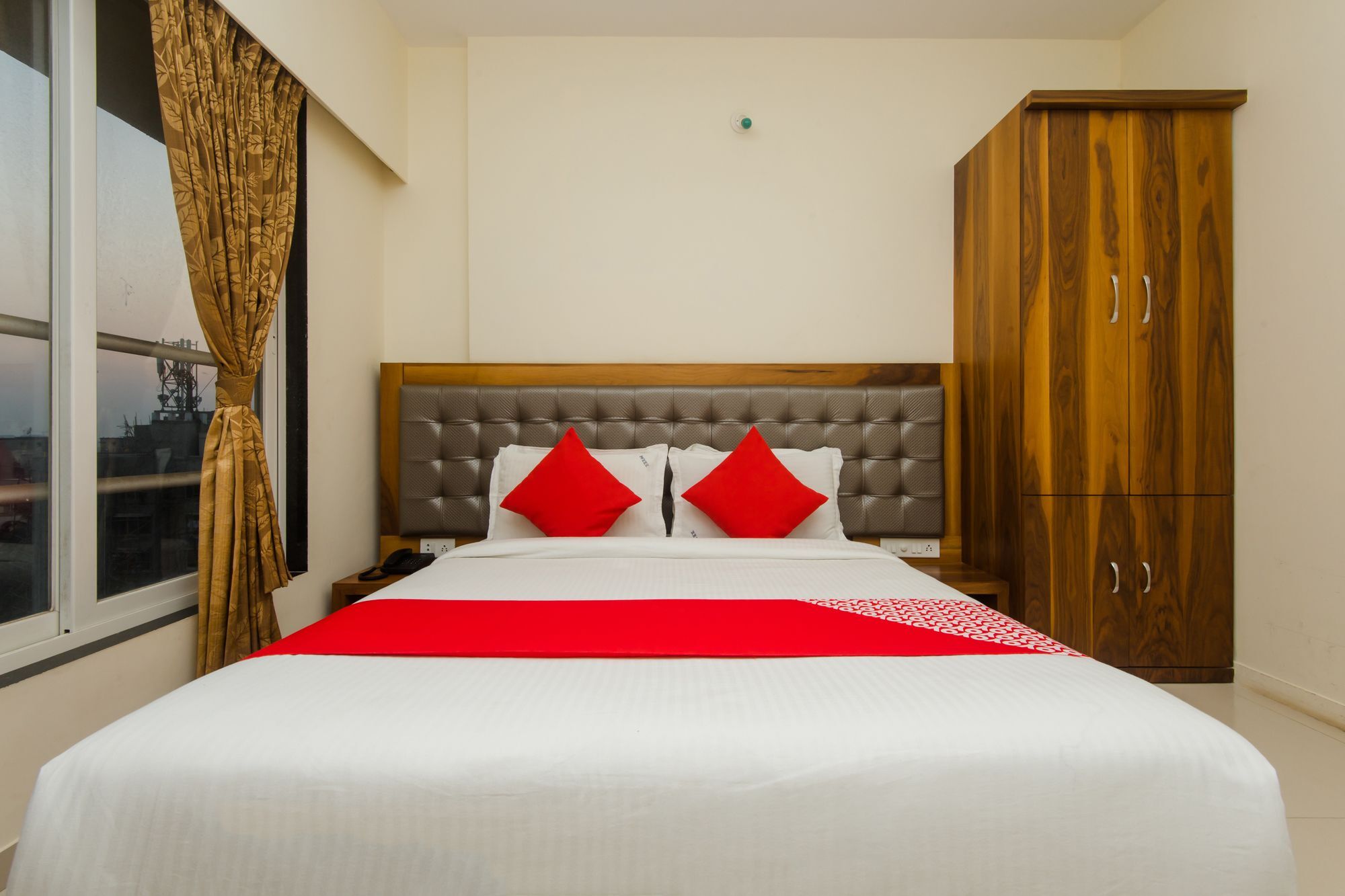 Oyo 11441 Hotel Blue Bells Residency Bombay Esterno foto