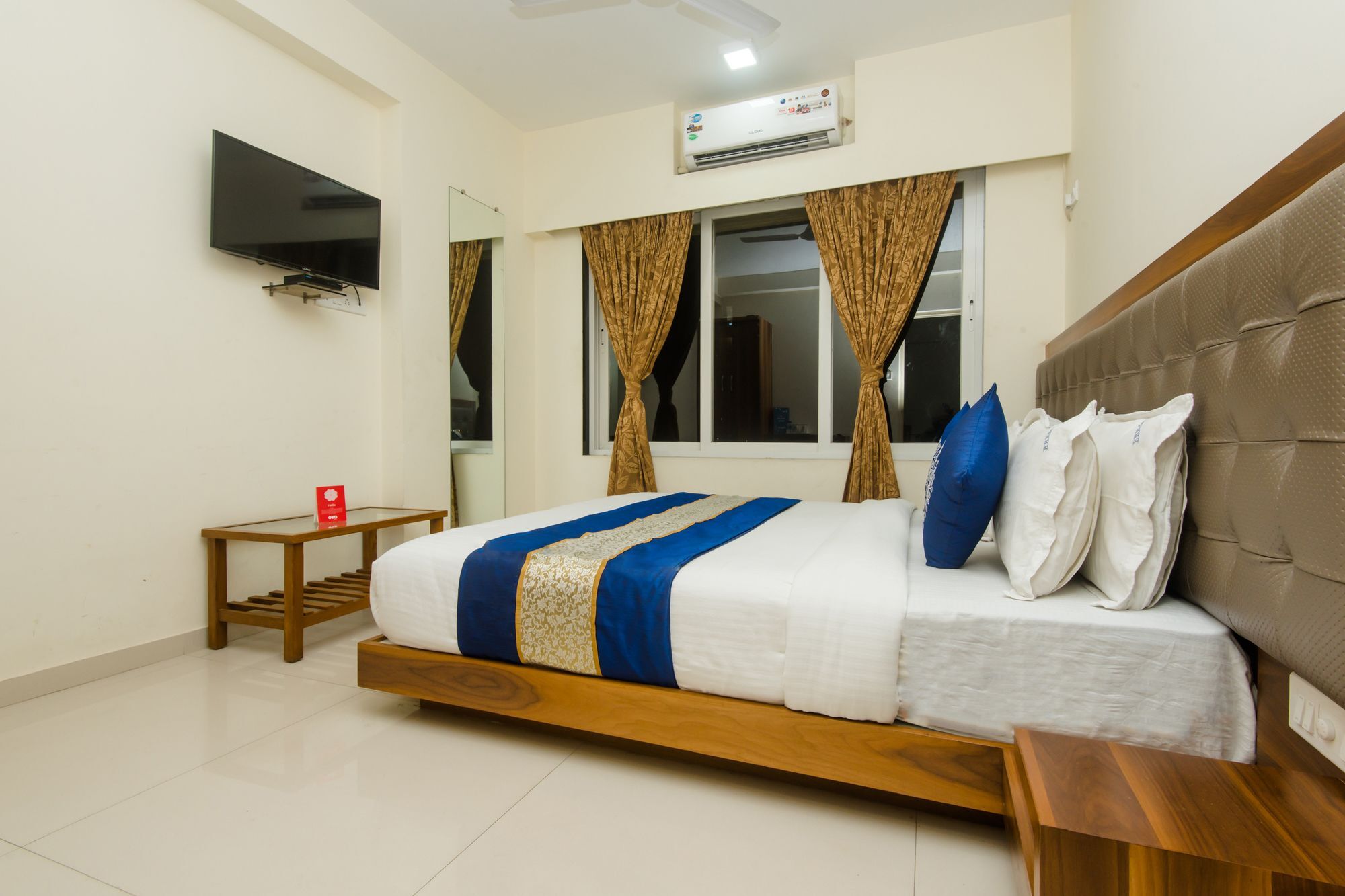 Oyo 11441 Hotel Blue Bells Residency Bombay Esterno foto